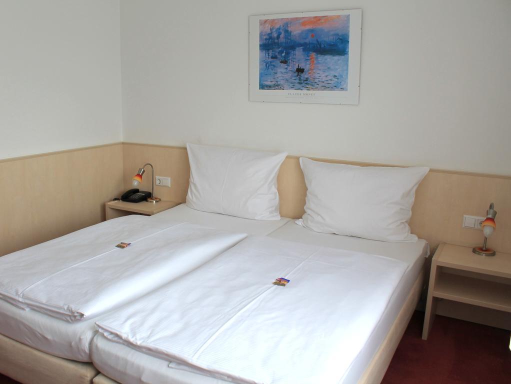 Hotel Am Bad Esslingen am Neckar Zewnętrze zdjęcie